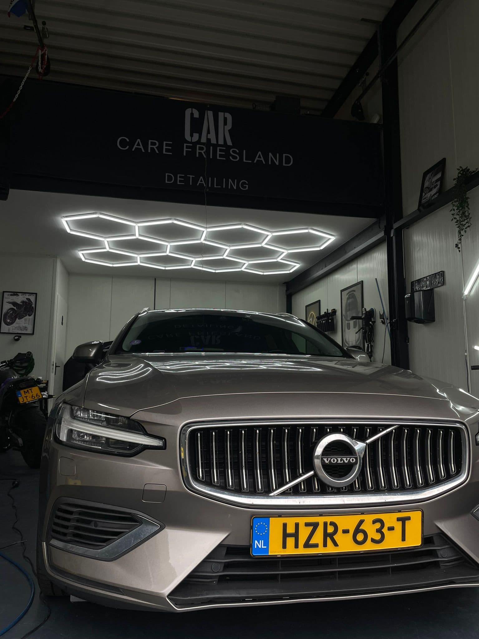 Werkplaats CarCareFriesland in Heerenveen
